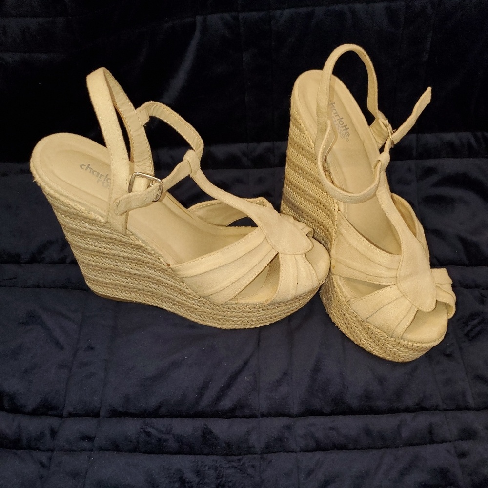 Charlotte Russe wedges size 8